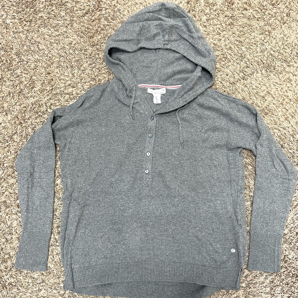 H&M gray sweater
